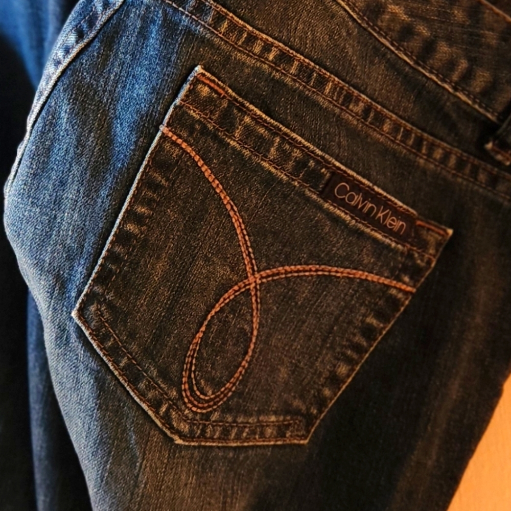 Authentic Vintage 90s Calvin Klien Flare Jeans - 10 x 30 (10 Petite)